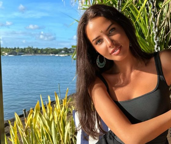 «Надела кимоно и встречаюсь с японцем»: Анастасия Решетова отшутилась в новом образе