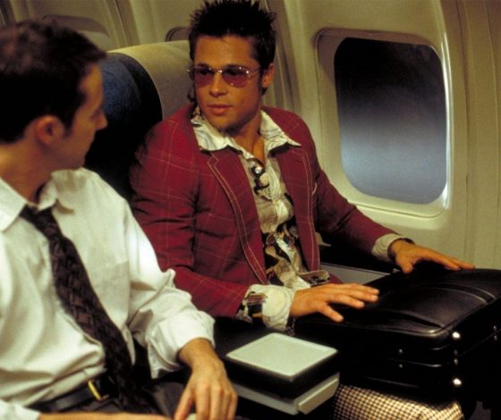 Почему кресла в самолете синего цвета?