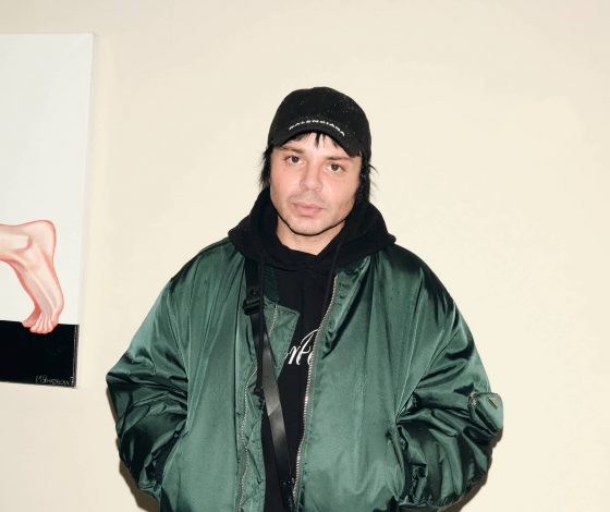 Анка Ахалая, Александр Арутюнов, Кристина Шаповалова и другие на открытии выставки «Держи» Маши Янковской