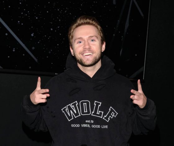 Катя Адушкина, Жасмин, Влад Соколовский и другие на премьере спектакля «Инзэнайт»