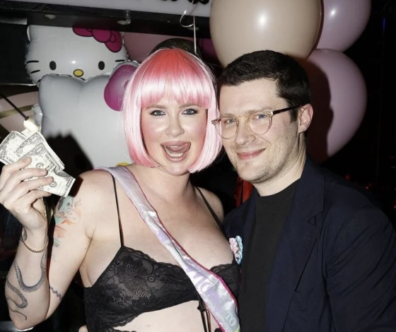 Редкий выход: Ким Бейсингер с возлюбленным на вечеринке беременной Айрленд Болдуин