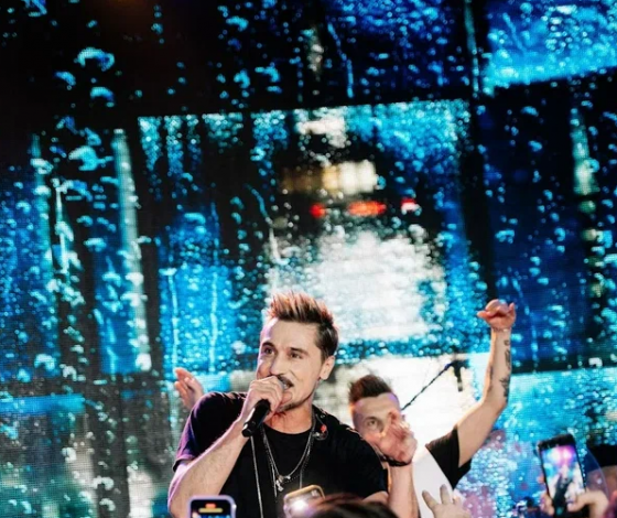 Предложение на сцене, звездные гости и Дима Билан: как звездный продюсер Настя Pixy собрала Crocus