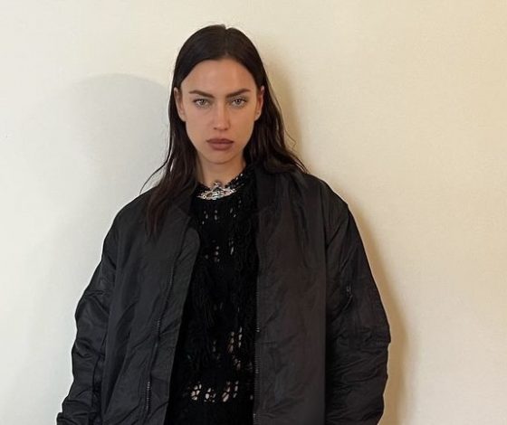 «Это не модный аксессуар»: Ирину Шейк обвинили в жестоком обращении с животными