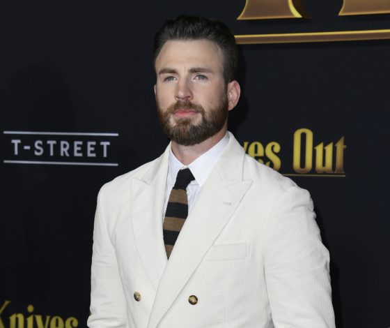 Крис Эванс голосует за возвращение моды 70-х. Впрочем, как Ирина Шейк и Гарри Стайлс