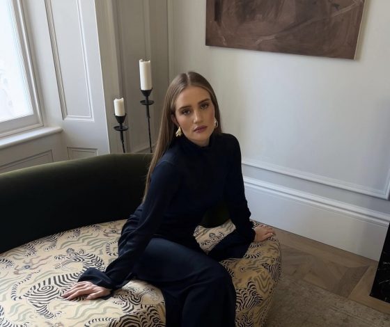 Роузи Хантингтон-Уайтли выложила фото с семейного праздника