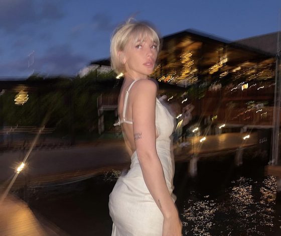 По секрету: Настя Ивлеева примерила платье, которое отлично подчеркнет бедра