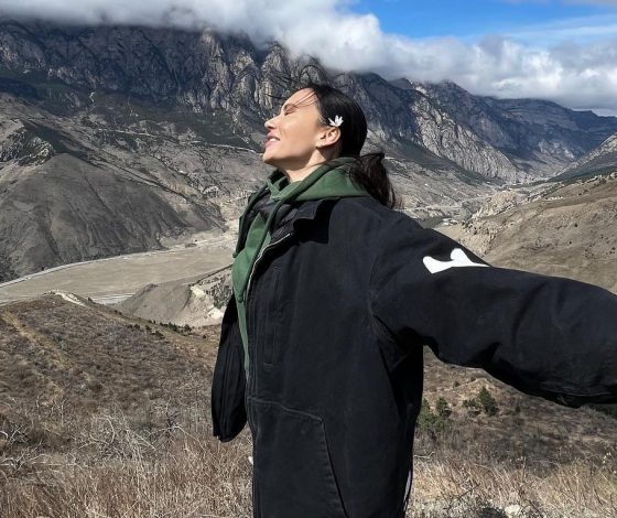 «Восторг, красота гор, национальный колорит»: Ольга Серябкина поделилась фото с отдыха