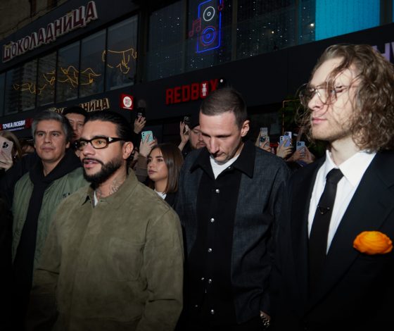 Роза холостяка, паста kreed и звездные гости: как прошло открытие ресторана Егора Крида, Тимати и Антона Пинского Gucci Cafe