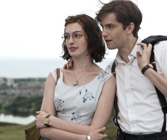 Супруги заметили, что были на одном фото за 11 лет до знакомства