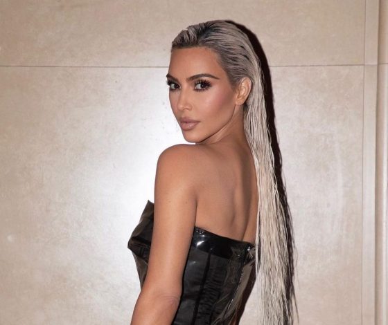 Ким Кардашьян выпустила белье с имитацией сосков