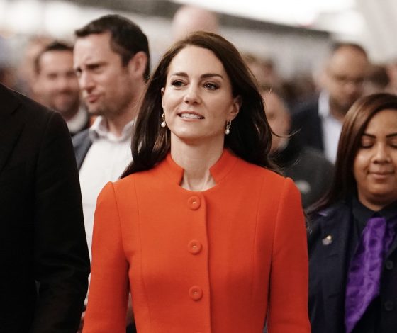 Включите цвет: Кейт Миддлтон доказывает, что красный – главный цвет сезона