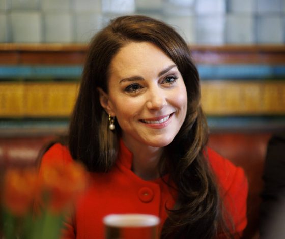 Почему Кейт Миддлтон отказалась давать автограф фанату?