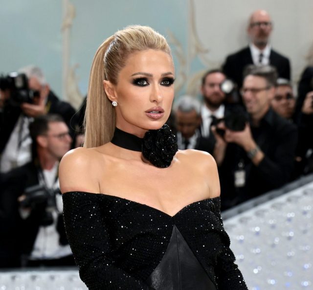 Paris Hilton: Порно видео с Пэрис Хилтон бесплатно онлайн!