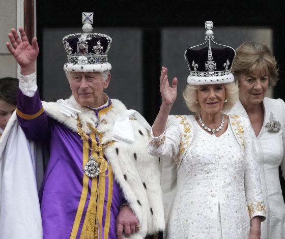 Свои традиции: Карл III нарушил несколько правил во время коронации