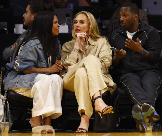 Переделать: Адель делает ремонт в доме за 58 млн долларов, который купила в ипотеку. Как особняк выглядит сейчас?