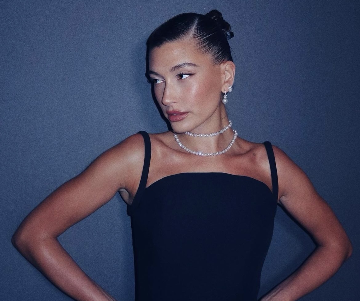 Hailey Bieber tried on a dress that will never go out of style.  In addition, it perfectly emphasizes the figure.