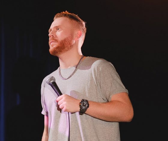 Денис Дорохов, Евгений Чебатков и другие: VK проведет стендап-фестиваль в Москве