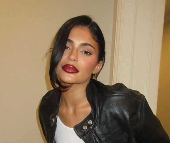 Инсайдер рассказал о романе Кайли Дженнер и Тимоти Шаламе: «Он считает ее невероятно красивой»