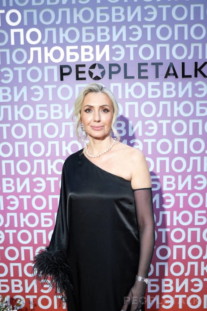 Светлана Михайлова, генеральный директор PEOPLETALK (За образ отвечали Fashion Champagne и Choux)