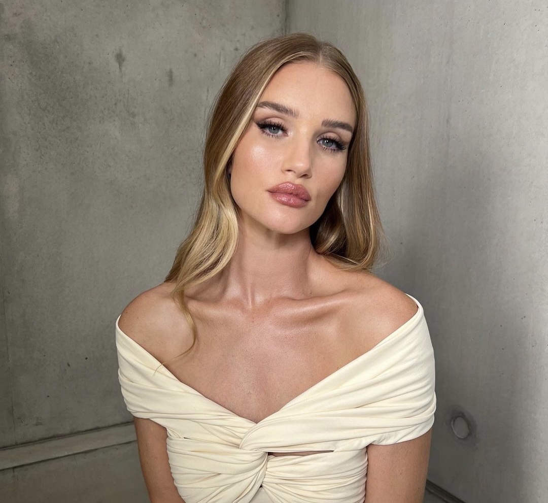 The right decision: Rosie Huntington-Whiteley tried out a one-piece swimsuit you can safely wear around town.