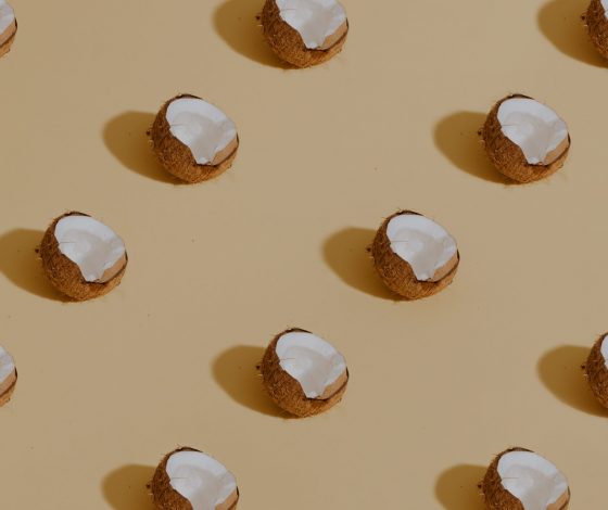 Тропический рай: польза и вред кокосовой воды