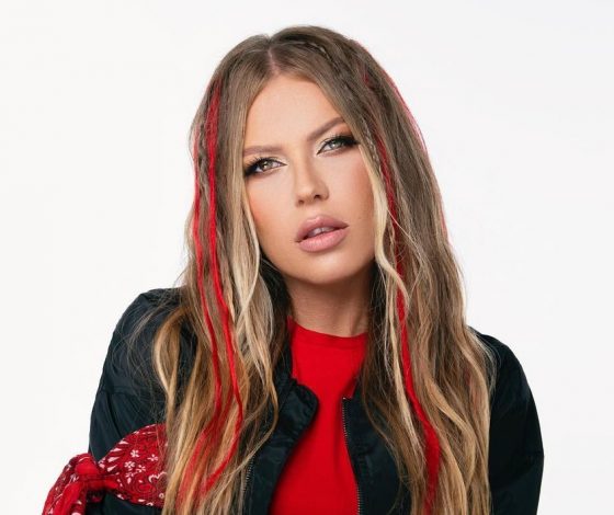 «Меня обсыпало»: Рита Дакота пожаловалась на серьезные проблемы с кожей