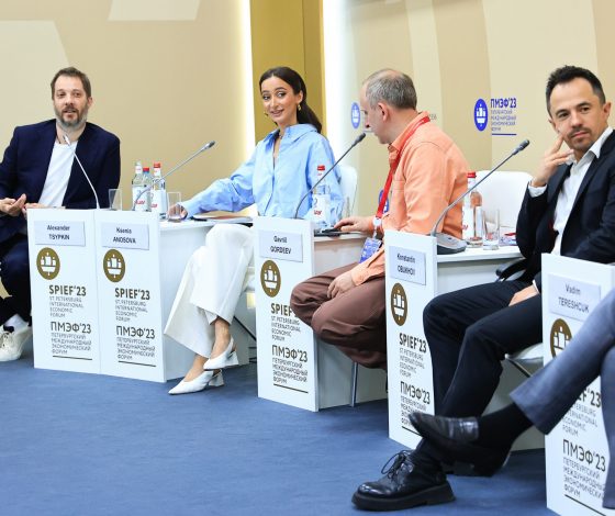 Ксения Собчак, Тина Канделаки, Дарья Мороз и другие: как прошел Форум креативного бизнеса в рамках ПМЭФ