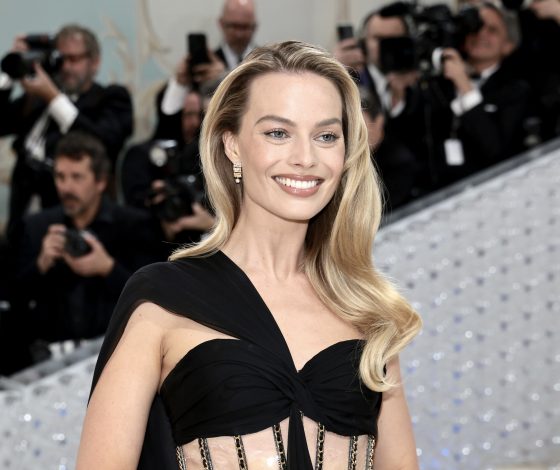 Вспомнить все: в Сети появились детские фото Марго Робби. Спойлер: они очень милые