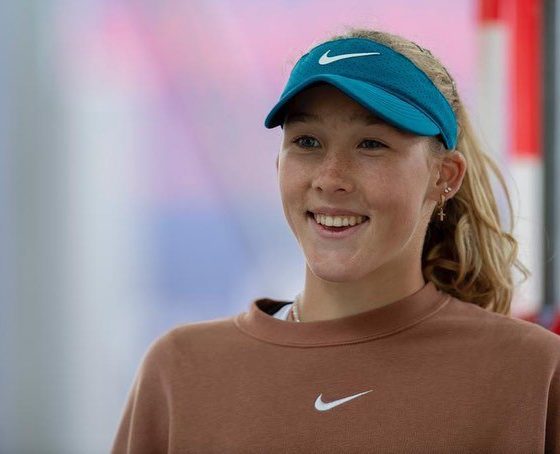 Мирра Андреева уверенно вышла в 1/8 финала Уимблдона