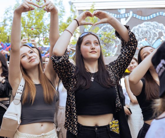 OG Buda, Blago White, Арина Данилова и другие на благотворительном маркете ENCORE x Friends