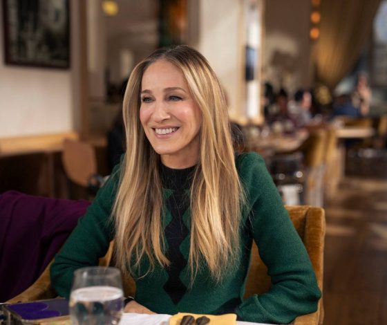 Осторожно, опасность: Кэрри Брэдшоу сошлась с Эйданом на новых кадрах сиквела «Секса в большом городе»