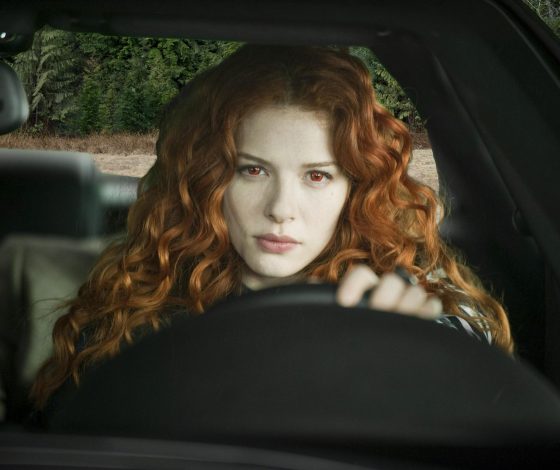 Рыжий цвет волос: кому подойдет, а кому нет?