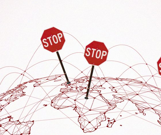 Русская рулетка: как туристов с российским паспортом снимают с международных рейсов