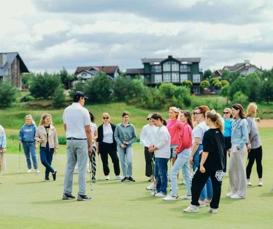 Как сохранять баланс между работой и тренировками? Рассказали на public-talk «Женщины. Спорт. Семья»