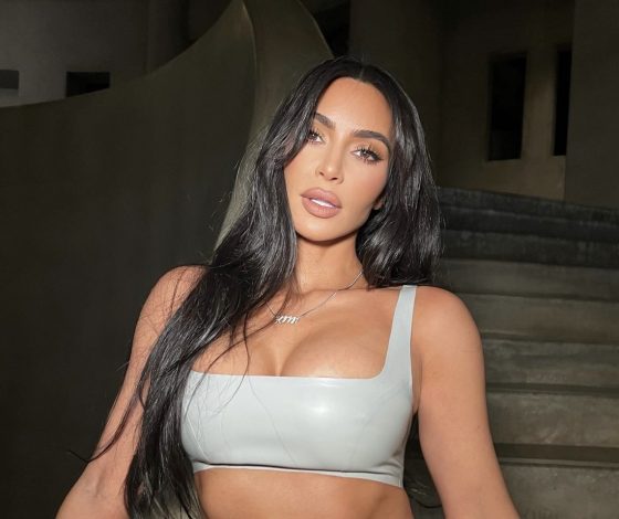 Встаньте в круг: поясные цепочки как у Ким Кардашьян и Дуа Липы – однозначный тренд этого лета