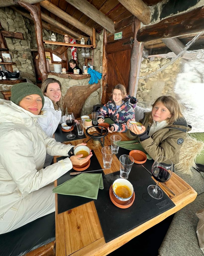 Жизель Бундхен с семьей. Фото: cоциальные сети