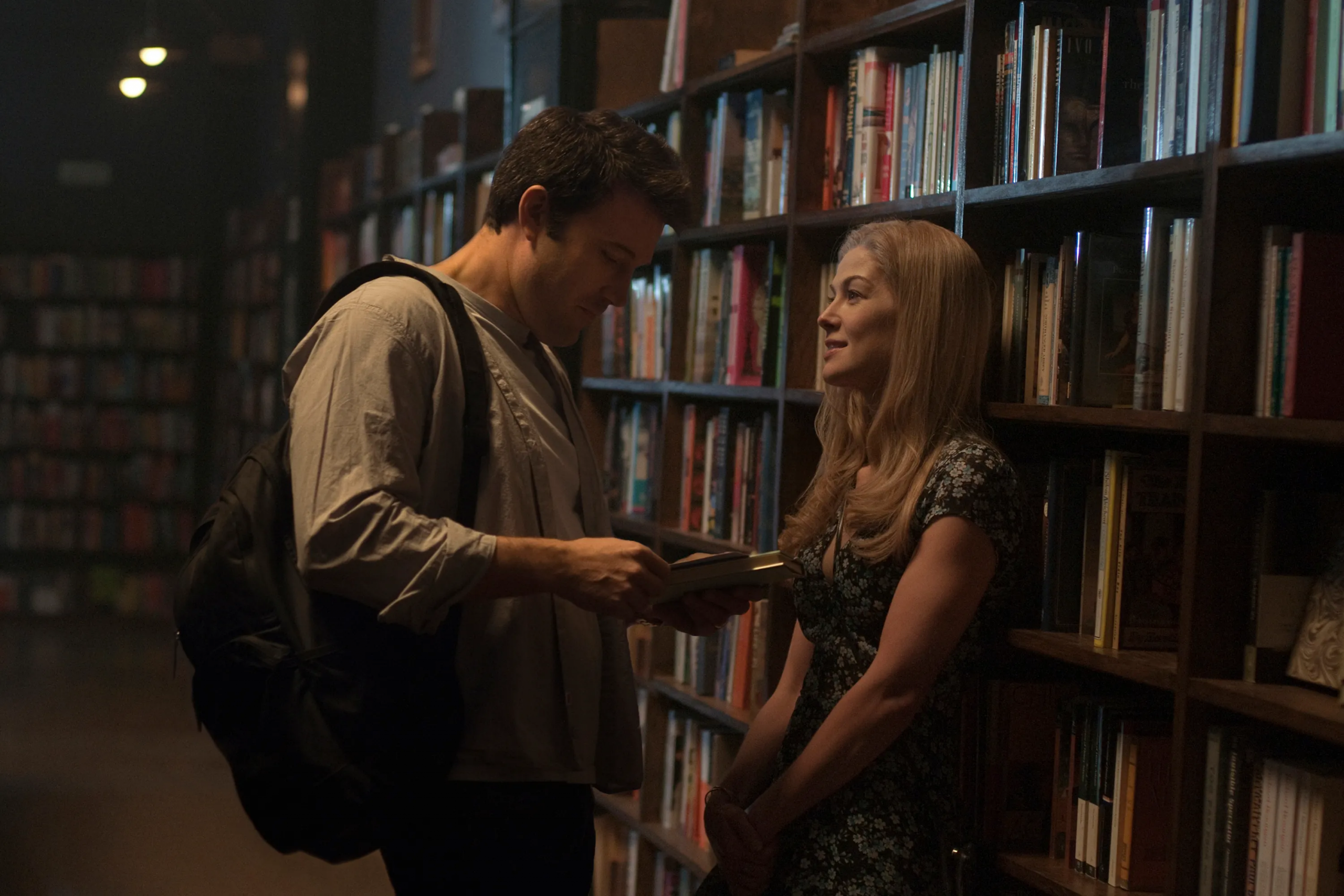 Снято по книге. Исчезнувшая 2014. Gone girl фильм. Пропавшая фильм. Любовь в воздухе сериал.