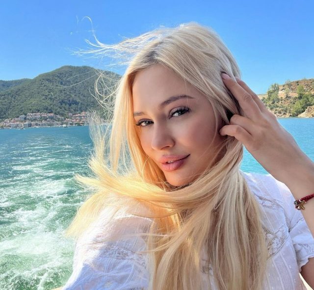 Совсем лысая: Наталья Рудова без волос напугала подписчиков