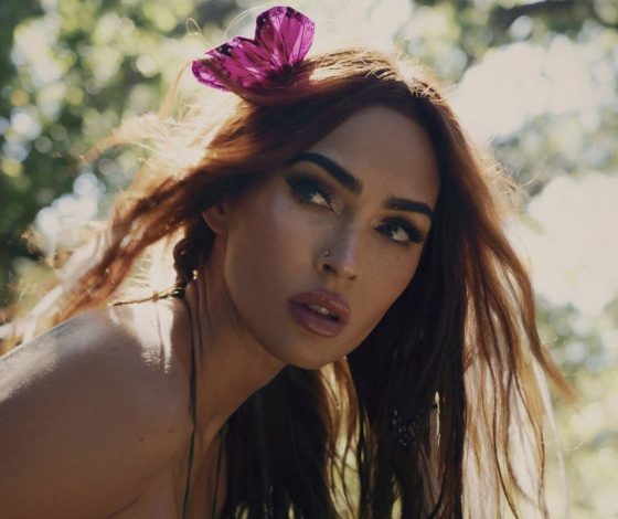 Купальники в оттенке металлик как у Иды Галич и Меган Фокс – самый прочный тренд этого лета