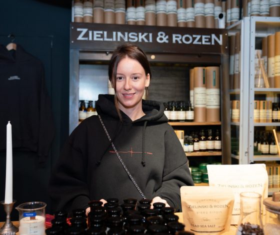 Ирина Старшенбаум, Марина Александрова, Александра Ревенко и другие звезды приняли участие в благотворительной акции фонда «Подари жизнь»