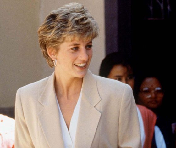 Вспомнить все: как изменилась принцесса Диана за 15 лет брака с Чарльзом?