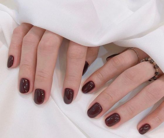 Ногти в оттенке мокко — тренд маникюра на эту осень для настоящих кофеманов