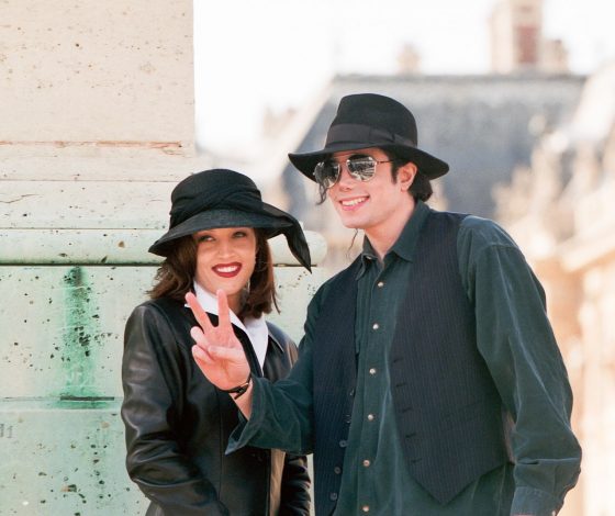 Присцилла Пресли рассказала о сексуальной жизни дочери с Майклом Джексоном