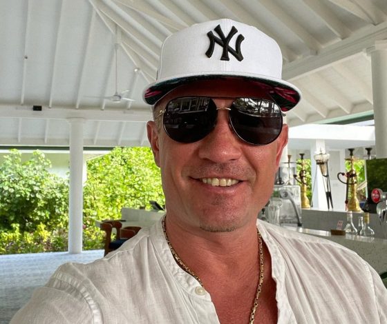 Видео дня: Роман Костомаров чеканит мяч с протезами