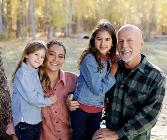 Эмма Хемминг посвятила тяжелобольному Брюсу Уиллису нежный пост в свой день рождения