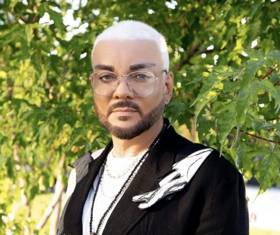 Провожаем год правильно: Филипп Киркоров выступил на VK Квартирнике