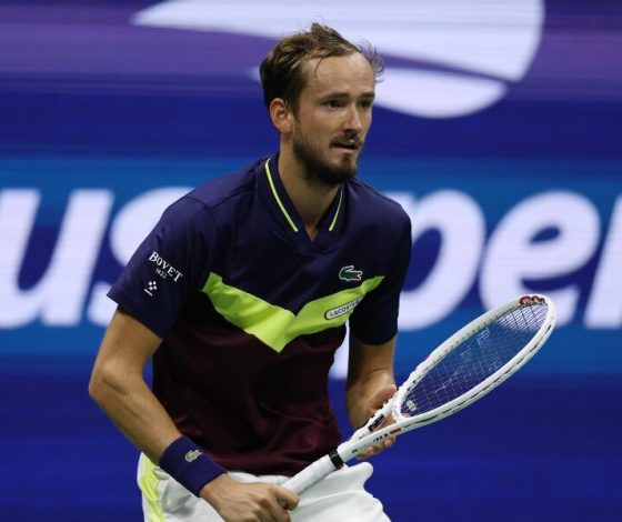 Даниил Медведев вышел в полуфинал американского Большого шлема