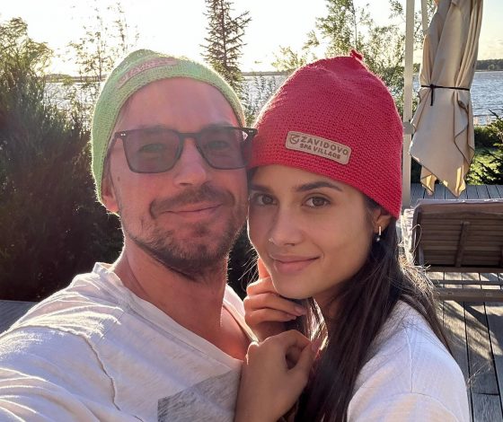 Александр Петров впервые официально вышел в свет с женой