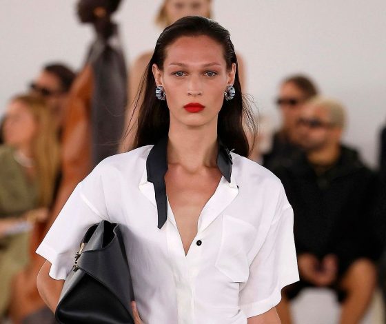 Боковой пробор и яркие губы: 5 главных бьюти-тенденций на Неделе моды в Париже