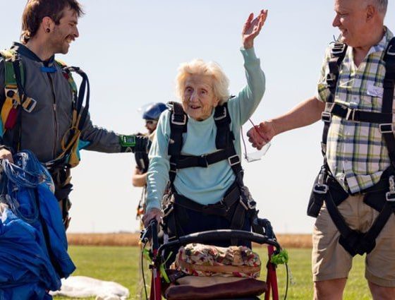 104-летняя Дороти Хоффнер умерла после прыжка с парашютом